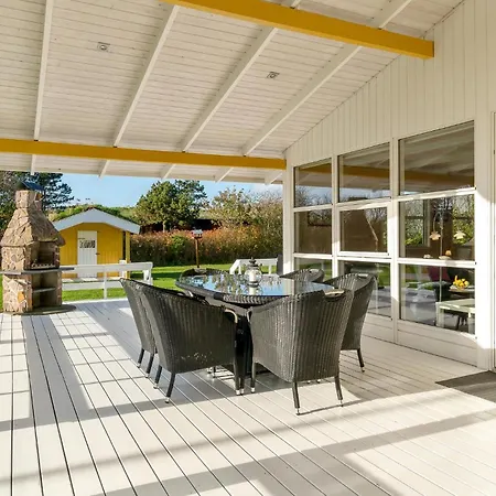 Prázdninový dům Cozy In With Sauna