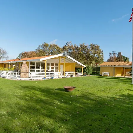 Cozy In With Sauna Semesterbostad