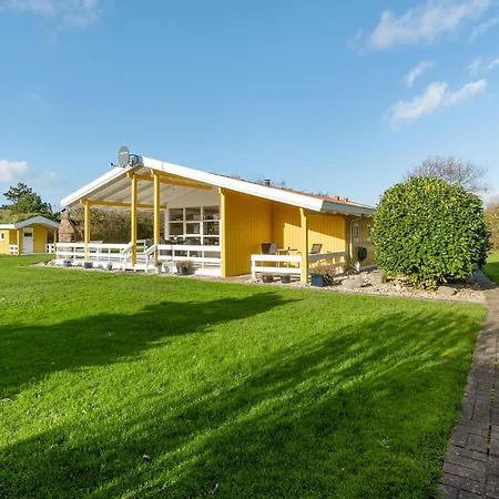 Cozy In With Sauna Semesterbostad